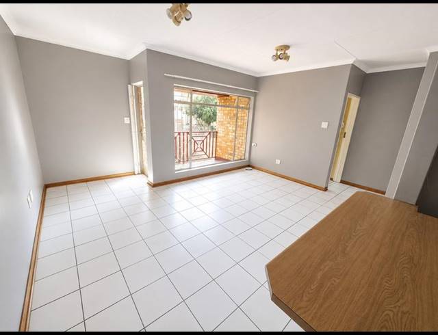 2 BEDROOM APARTMENT FOR SALE IN NEWLANDS